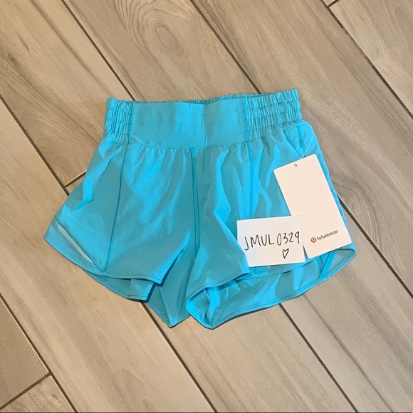Lululemon Hotty Hot HR Short 2.5” * Electric Turquoise - Picture 5 of 5